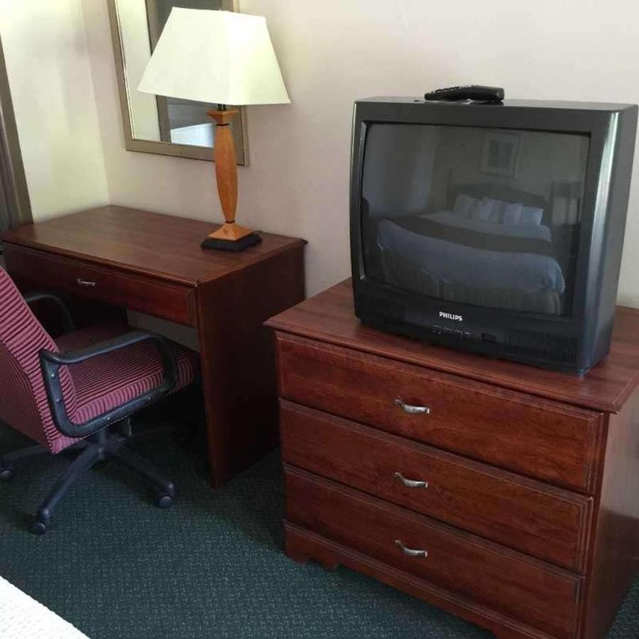 Astoria Hotel Danville North מראה חיצוני תמונה