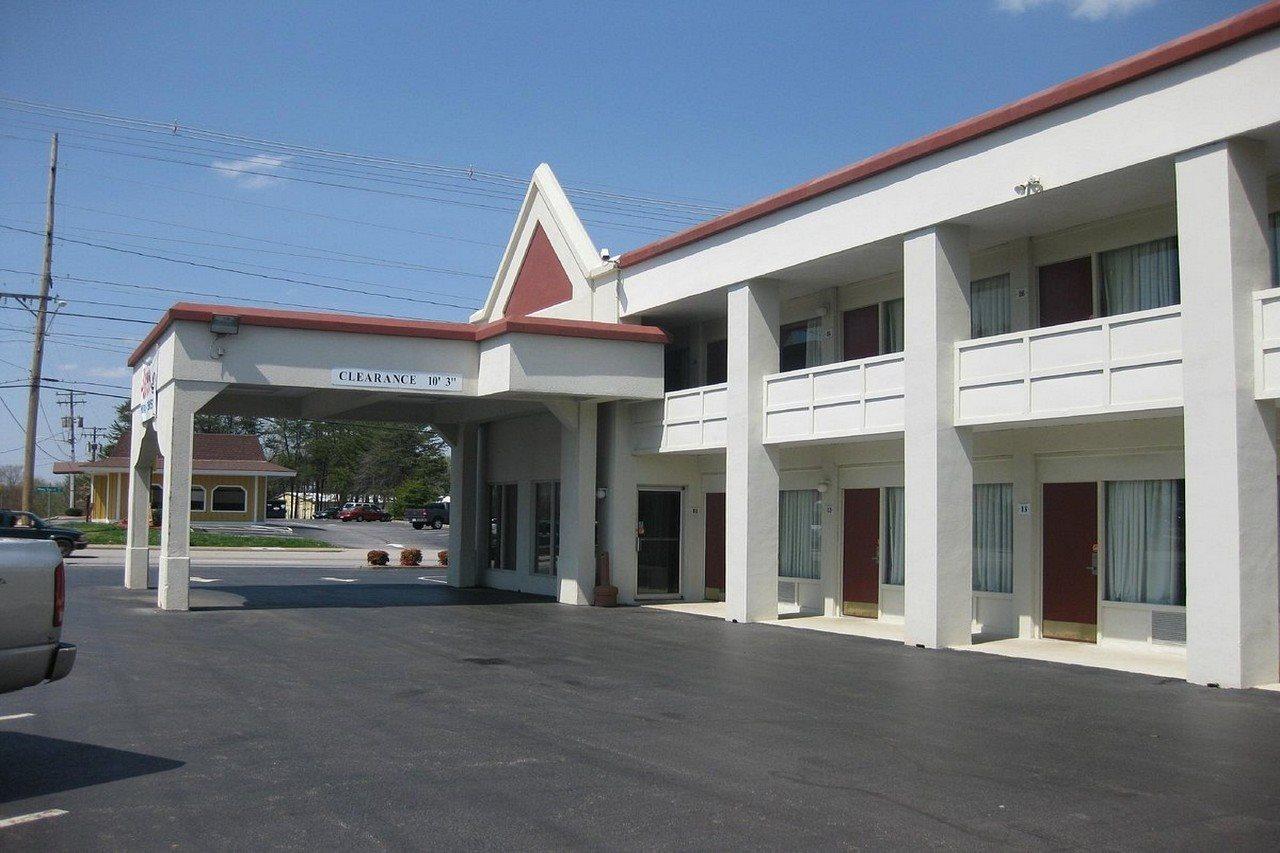 Astoria Hotel Danville North מראה חיצוני תמונה
