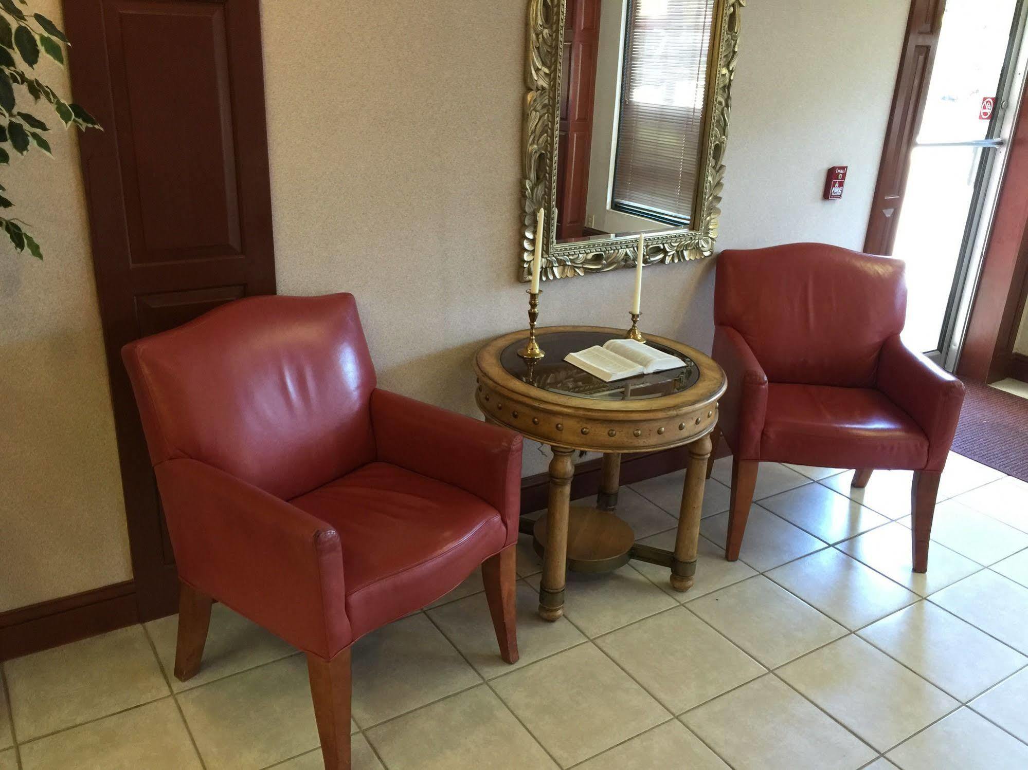 Astoria Hotel Danville North מראה חיצוני תמונה