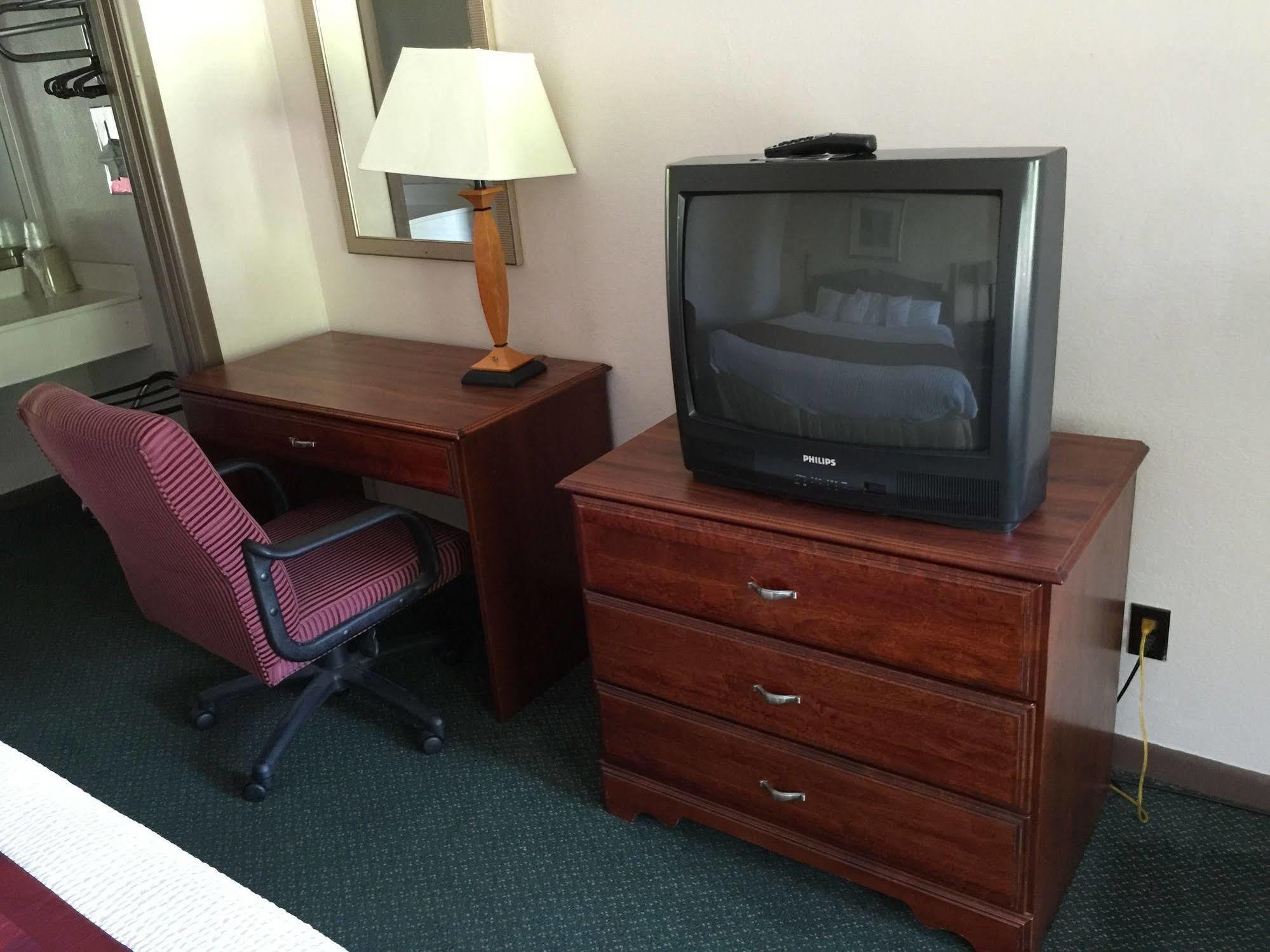 Astoria Hotel Danville North מראה חיצוני תמונה