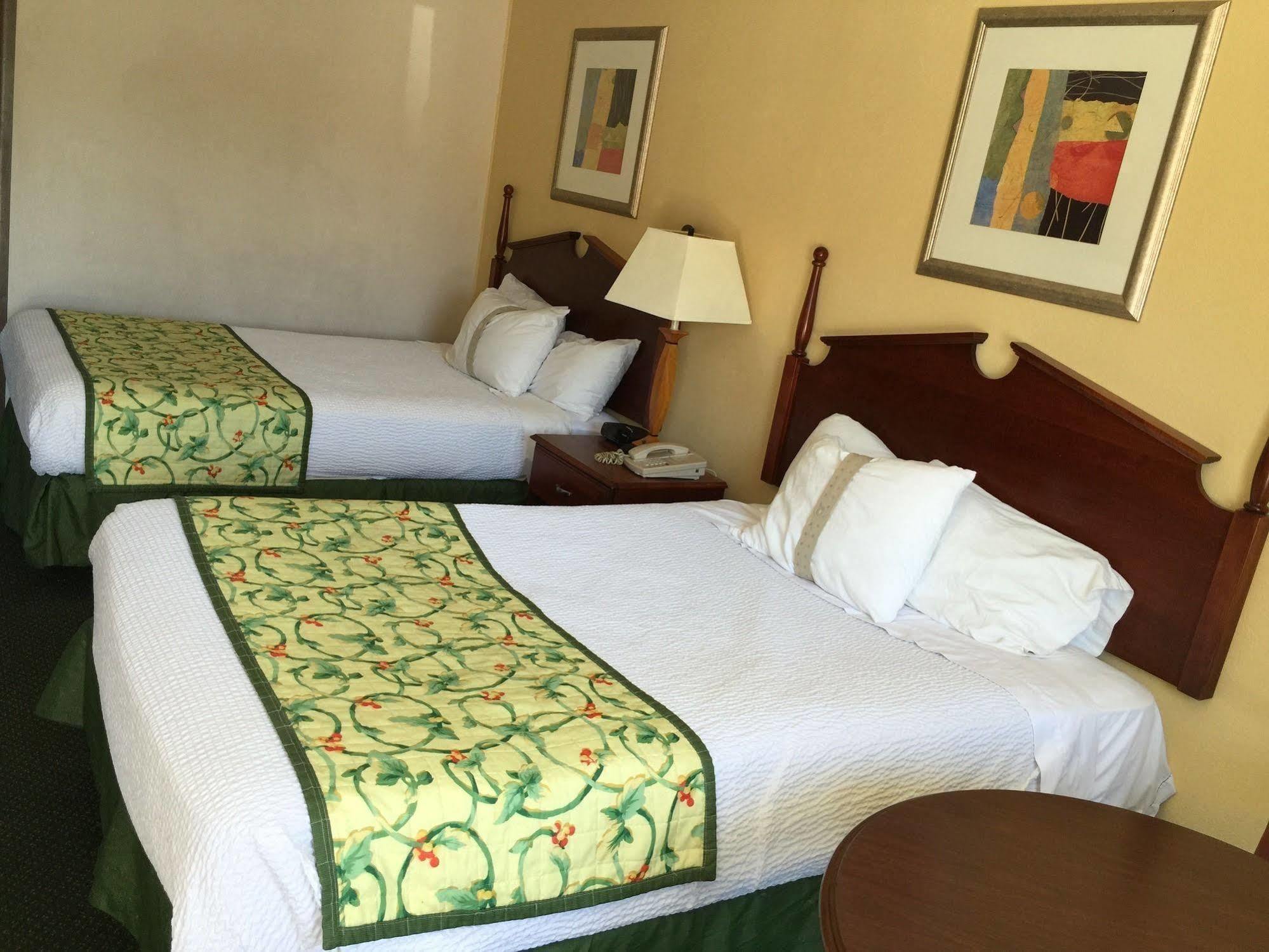 Astoria Hotel Danville North מראה חיצוני תמונה