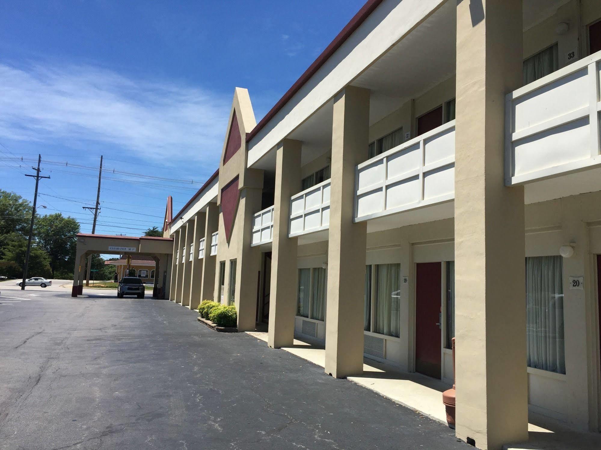 Astoria Hotel Danville North מראה חיצוני תמונה